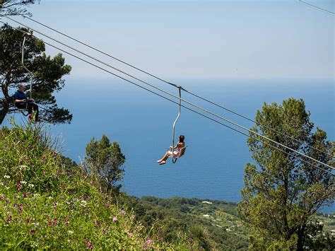 Getting Around Capri | Funicular, Bus and Taxis Info