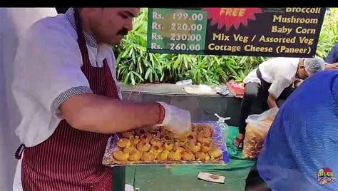 Pani Puri Types you have never seen Before | I bet | Pani Puri Festival | Curly Tales | Dilse ...