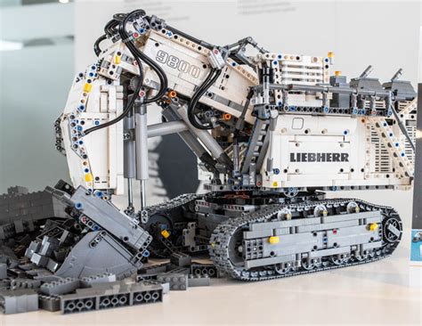 Clearer Image of Massive (and Expensive) LEGO Technic Liebherr R9800 (42100) Shared by Dutch ...