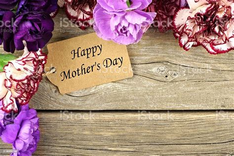 Mothers Day Gift Tag With Flower Corner Border On Wood Stock Photo - Download Image Now - iStock