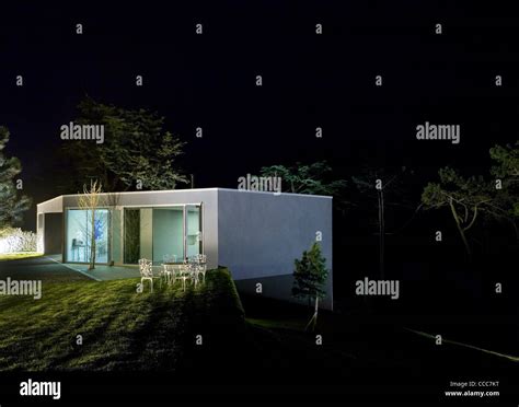 HOUSE NIGHT VIEW Stock Photo - Alamy