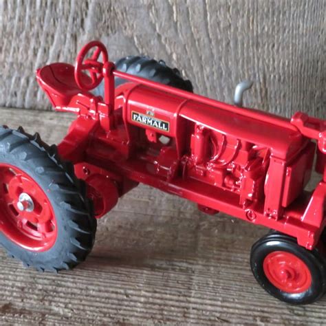 Farmall Toy Tractor - Etsy