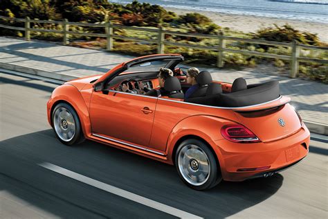 2019 Volkswagen Beetle Convertible SE | Larry Roesch Volkswagen | Bensenville, IL