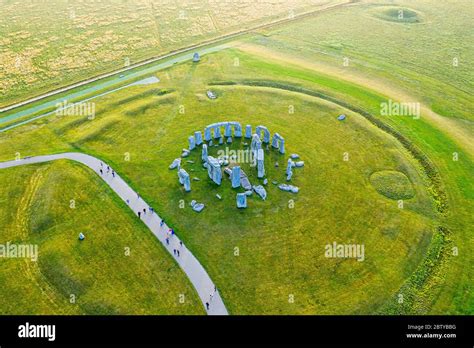 Stonehenge aerial view hi-res stock photography and images - Alamy