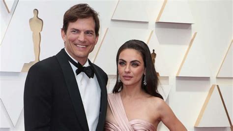 Ashton Kutcher, Mila Kunis can't stop laughing during viral couples quiz - Good Morning America