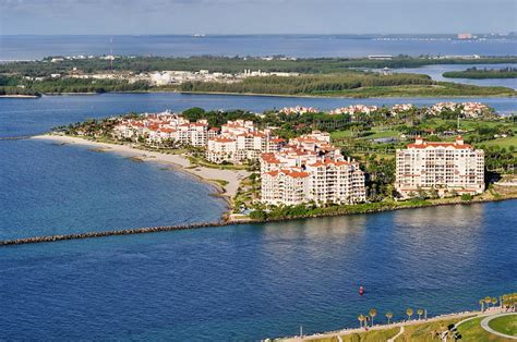 File:Fisher Island Miami Beach.jpg - Wikipedia