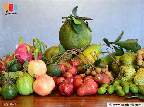 30 Most Well-Known Vietnamese Fruits to Taste in 2024