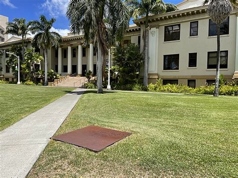 University of Hawaiʻi at Mānoa - Wikipedia