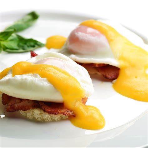 Eggs Benedict - LUDA Foods recipe