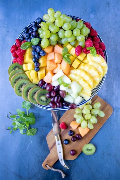 How to Make A Fruit Platter (Fruit Tray) (2024)