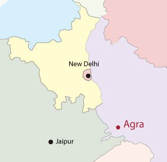 Agra Travel Guide: Best Time & Places to Visit, Food, Shopping