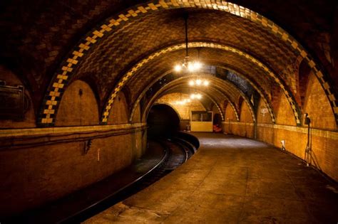 The abandoned City Hall station of New York Subway | The Vintage News