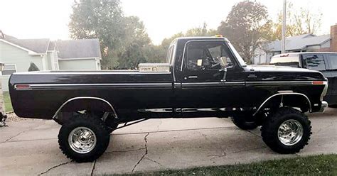 Gorgeous Black Ford 1979 F-250 Build 460 4-inch Lift On Boggers | Ford Daily Trucks