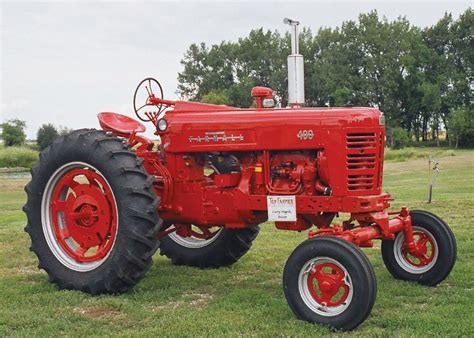 Red Farmall Tractor | Tractors, Farmall tractors, Classic tractor