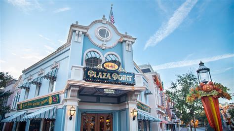 Plaza Point, the All-New Holiday Store on Main Street, U.S.A., is Now Open in Disneyland Park ...