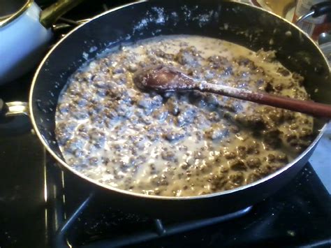 My Baking Adventures: Venison Sausage Gravy and Homemade Biscuits