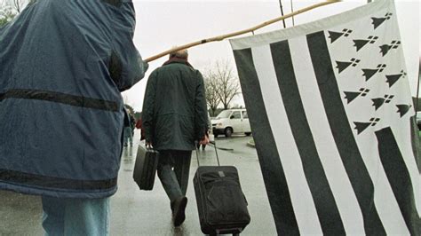 The Breton flag emoji hits the headlines on Twitter when it launches - France 24 - Teller Report