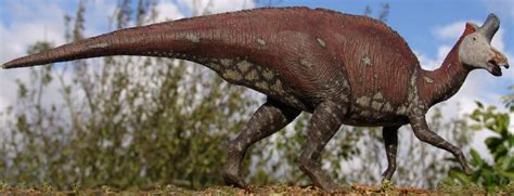 Lambeosaurus | Dinosaurs - Pictures and Facts