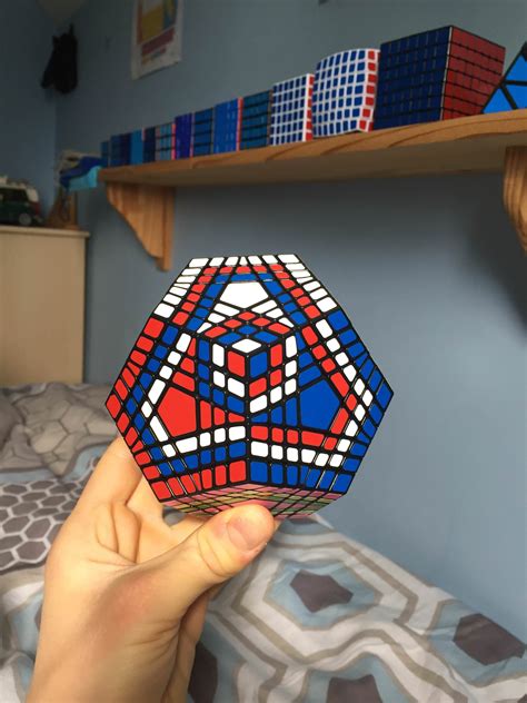 A cube shape in a megaminx Rubik's cube | Rubiks cube patterns, Cube ...