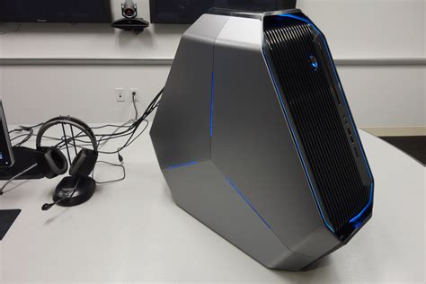 The New Alienware Area-51 Is The Weirdest Gaming PC I've Ever Seen | Gizmodo Australia