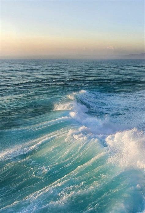 Ocean Wave in 2020 | Ocean, Scenery, Beach aesthetic