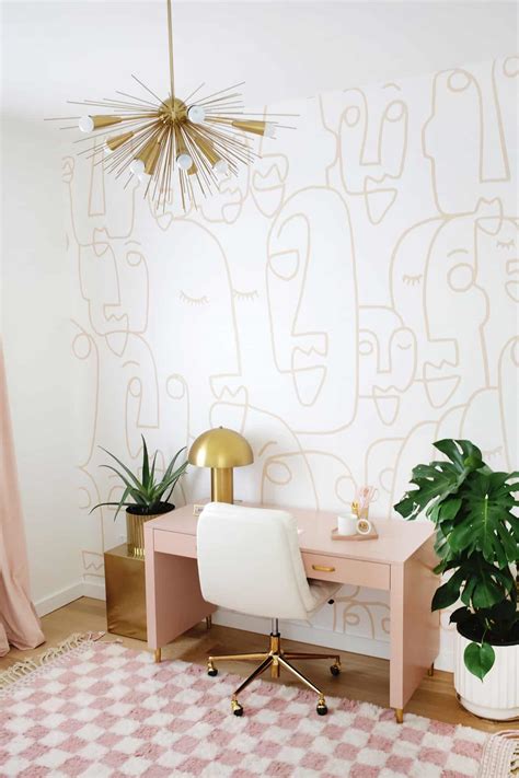 When To Wallpaper An Accent Wall - The Trending Home