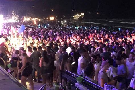 20.000 tourists took part in first Full Moon Party of 2023 - Koh Phangan Island News