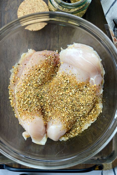 Homemade Montreal Chicken Seasoning Recipe - Simply Scratch