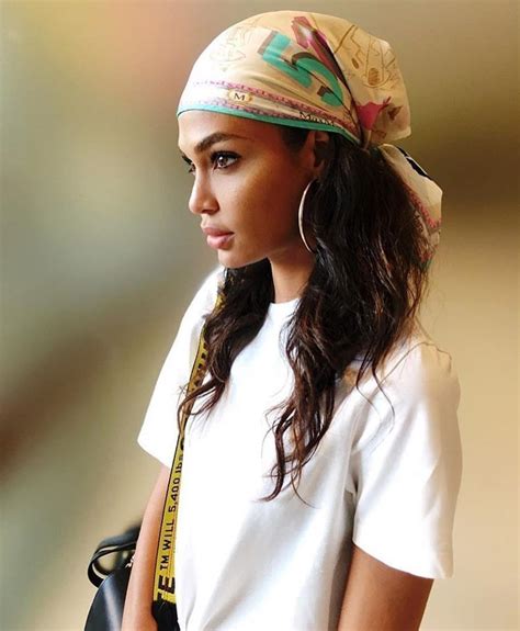 79 Ideas How To Wear A Bandana With Bangs For Long Hair - Stunning and ...