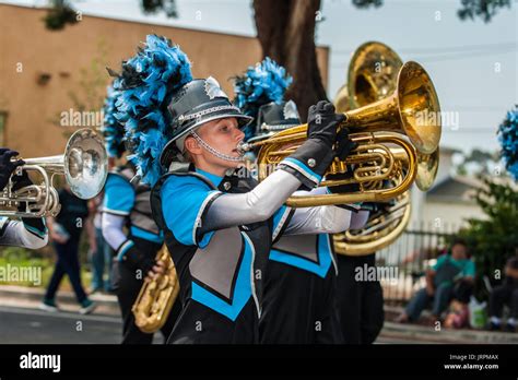 Female baritone hi-res stock photography and images - Alamy