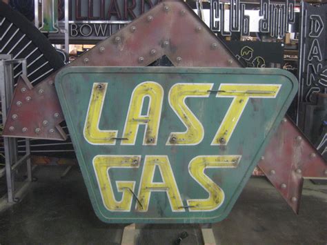 Vintage Neon Signs For Sale! californiavintageneon.com — LAST GAS - Animated Neon sign