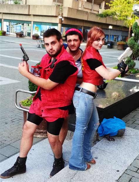 Resident Evil cosplay at Otakon 2013. Claire Redfield and Sherry Birkin | Resident evil cosplay ...