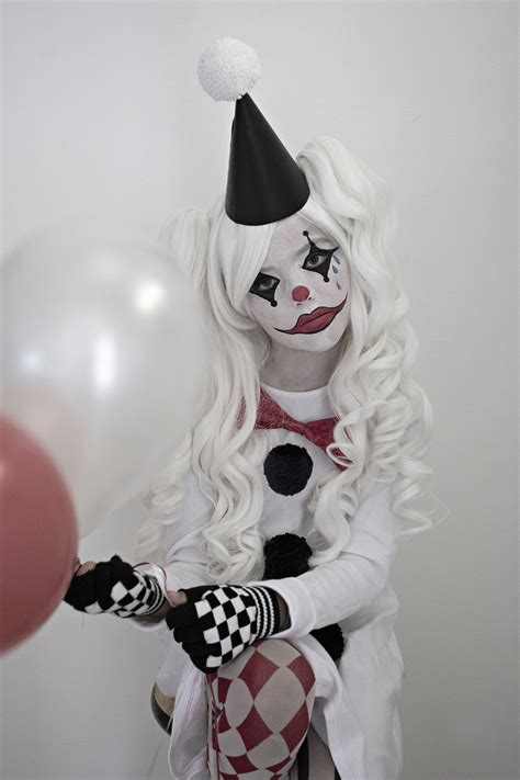 Clown Costume Diy : Halloween Costume Ideas: Girly Clown Costume - Classy Clutter - Check ...