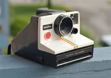 Polaroid Rainbow White OneStep Camera Review