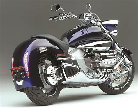 2004 Honda Valkyrie Rune Road Test | Rider Magazine | Rider Magazine