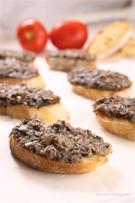 Russian Mushroom Canapés Recipe (Creamy Garlic Mushroom Spread)