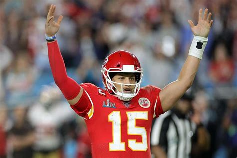 Chiefs, Mahomes agree to 10-year, $503 million extension