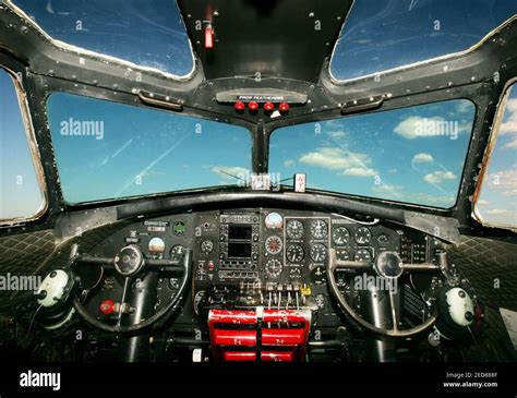 B17 cockpit hi-res stock photography and images - Alamy