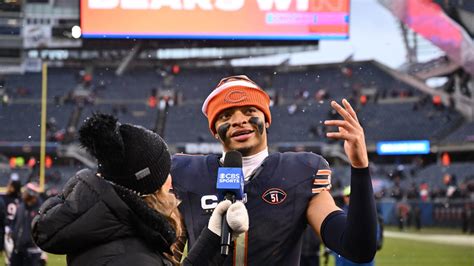 Chicago Bears: Did Team Tip Off Their Plans At Quarterback? | Yardbarker