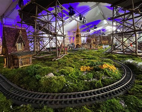 Behind the scenes at New York Botanical Garden’s Holiday Train Show | Flipboard