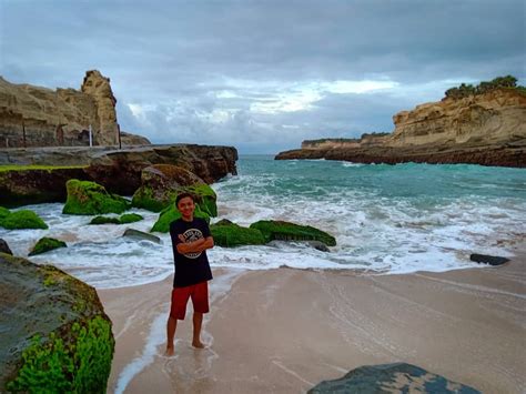 Pantai Klayar, Pantai Klasik di Pacitan – Dolan Yok