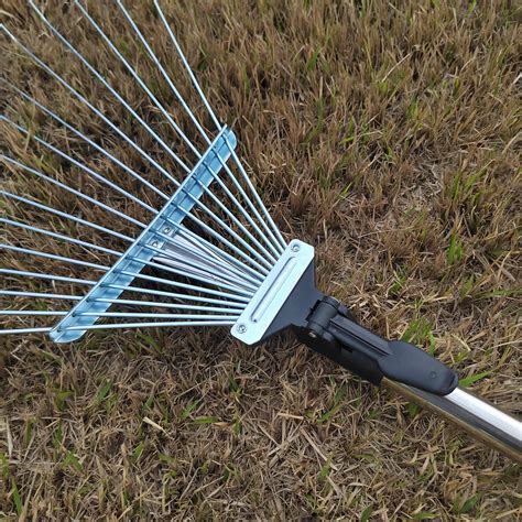 Adjustable Garden Leaf Rake Telescopic Metal Rake Expandable Folding Leaves Rake For Lawn Yard ...