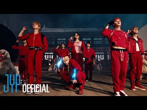 Stray Kids - Thunderous, chords, lyrics, video