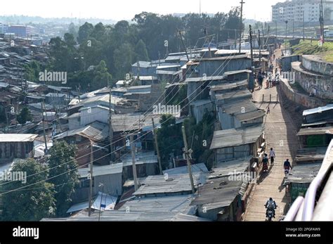 KENYA, Nairobi, Kibera slum / KENIA, Nairobi, Slum Kibera Stock Photo - Alamy