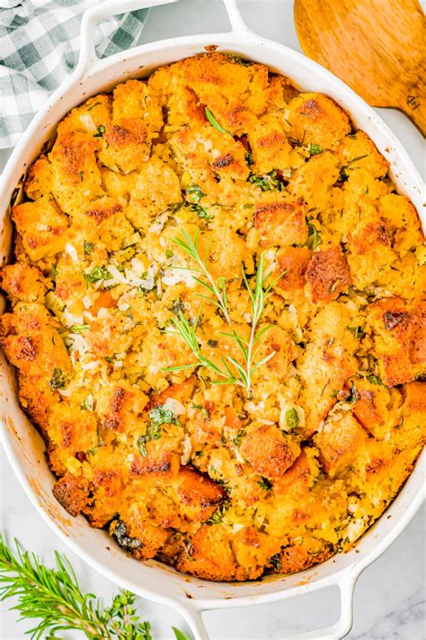 Easy Thanksgiving Cornbread Stuffing - Averie Cooks