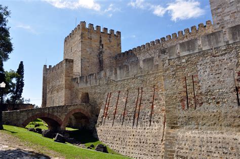 Sao Jorge Castle - Lisbon - Portugal - Lisbon City Guide