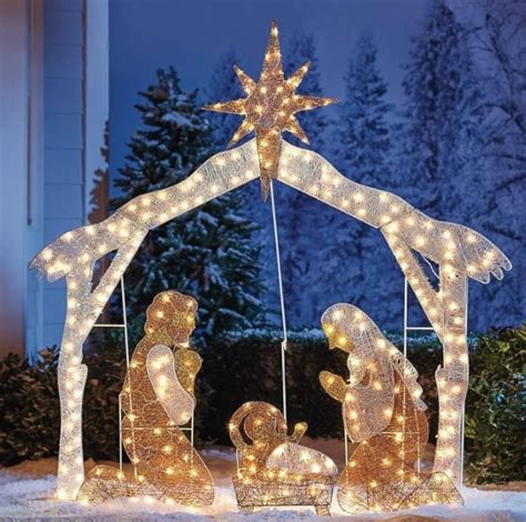 BrylaneHome Crystal Splendor Outdoor Scenes Christmas Decoration ...