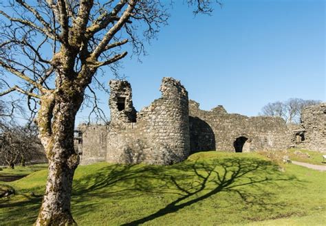 Old Inverlochy Castle - Fort William