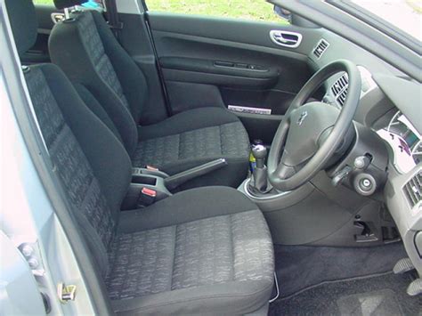 inoversum: Peugeot 206 Interior Styling