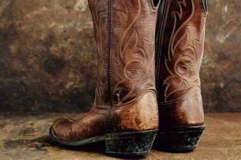 Different Types Of Heels On Cowboy Boots | 3 Main Styles - From The Guest Room